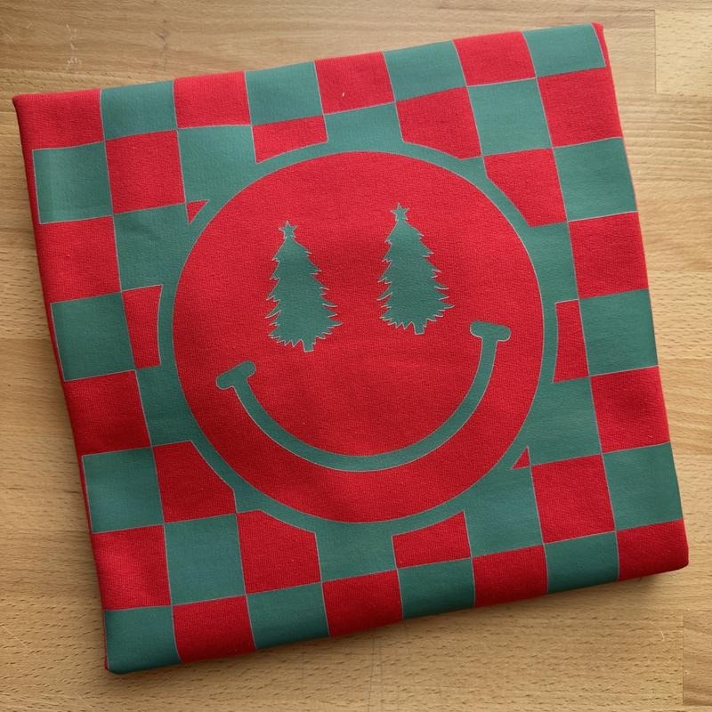 Checkered Christmas Gildan Sweatshirt