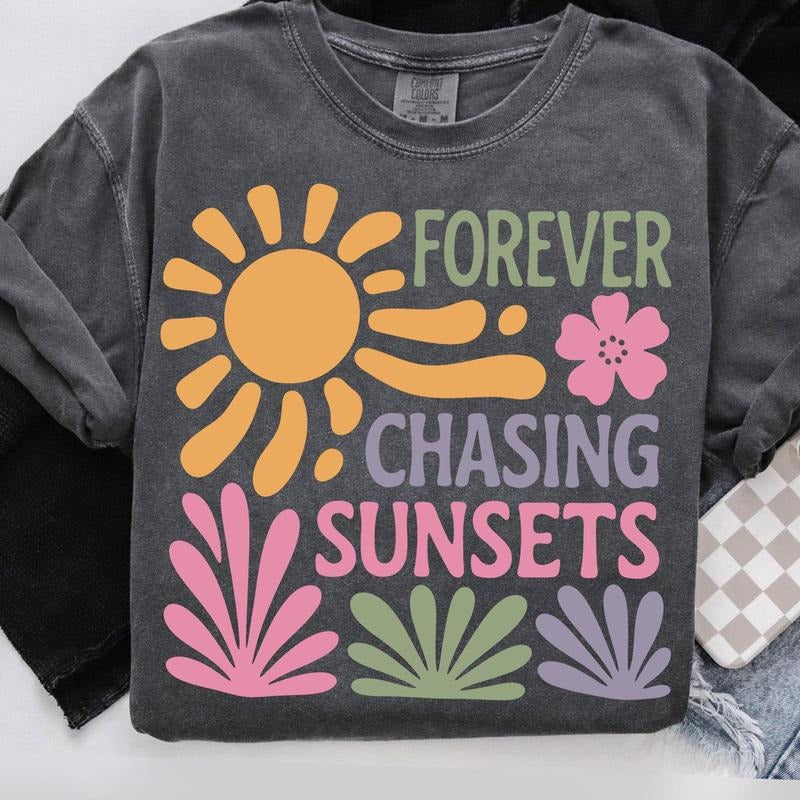 Comfort Colors Forever Chasing Sunsets T-Shirt, Retro Summer Shirt, Boho sunshine Shirt, Boho Foral Shirt, Beach T-Shirt, Sunsets T-Shirt