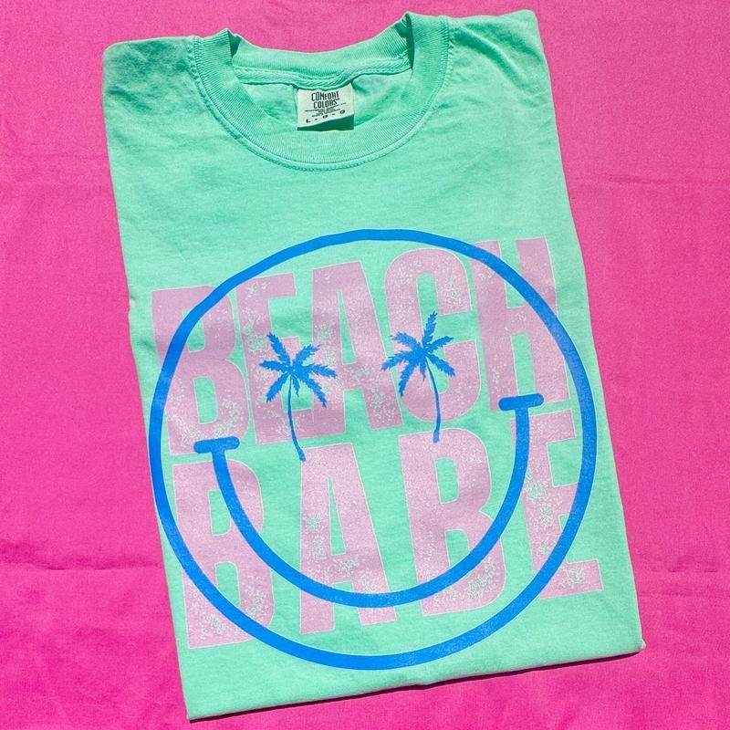 Happy Beach Babe Comfort Colors T-Shirt 'NLB'