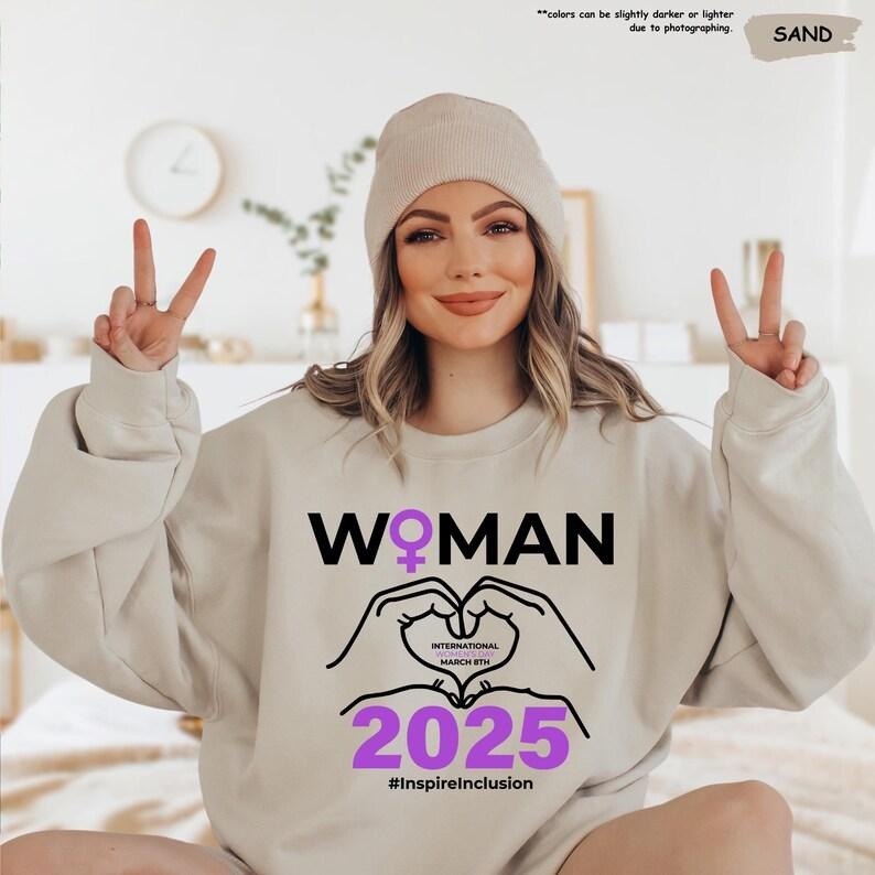 Jessie J Ross International Women's Day 2025 Sweatshirt, Women's Day Sweatshirt,Inspire Inclusion Gift,March 8 Sweatshirt,Woman Day Gift,Happy Women's Day, Unisex Graphic Tee, Smooth Fabric, Aesthetic Streetwear Vibe