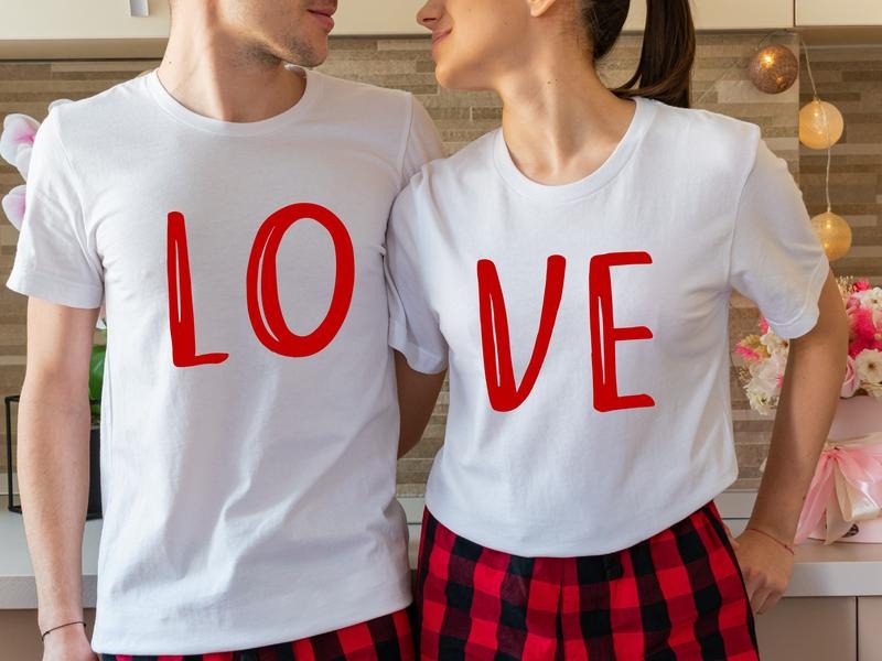 Love Couples Shirt, Matching Valentine's Day Shirt, Cute Valentine Gift For Girlfriend, LO VE Husband And Wife Tee, Anniversary Gift, Funny Valentine Outfit.