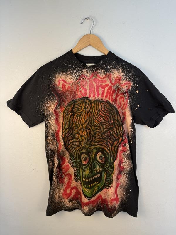 Martian Skull Classic Hand Printed T-Shirt Cotton Menswear Apparel Graphic Tees Streetwear Fabric Loose Fit Crewneck Beige Top