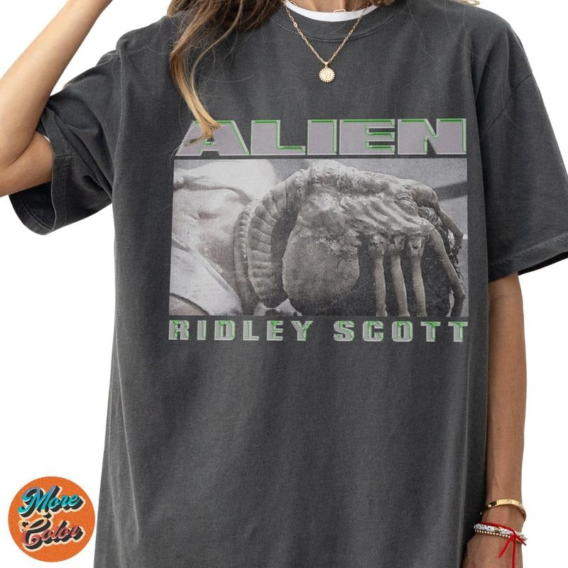 Retro Alien Movie Horror Facehugger Bootleg Streetwear Faded T-Shirt, Sigourney Weaver Ripley Shirts, Cotton Unisex T-Shirt, Crew Neck, Size S- 3XL, Menswear Top, Womenswear Top Underwear Streetwear