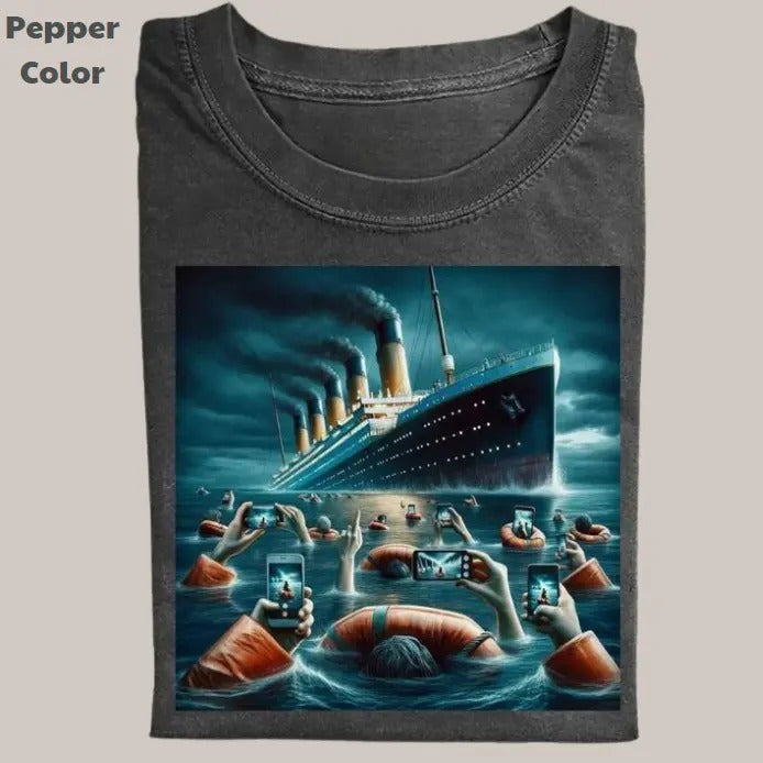 Retro Funny Movie Vintage Tee, Titanic T-Shirt, Movies Graphic Tee, Unisex Meme Cringe Funny Dumb Shirt, Menswear Womenswear Streetwear