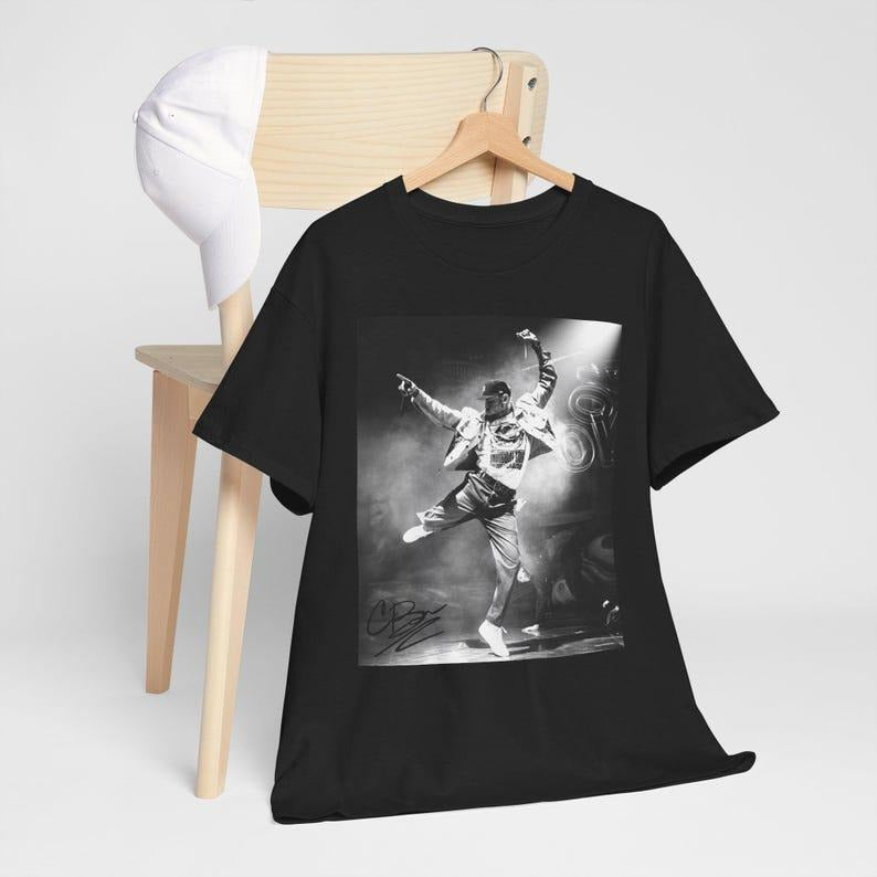 Tour 2025 Retro Graphic Tee, 90s Style Hot Hit for True Fans