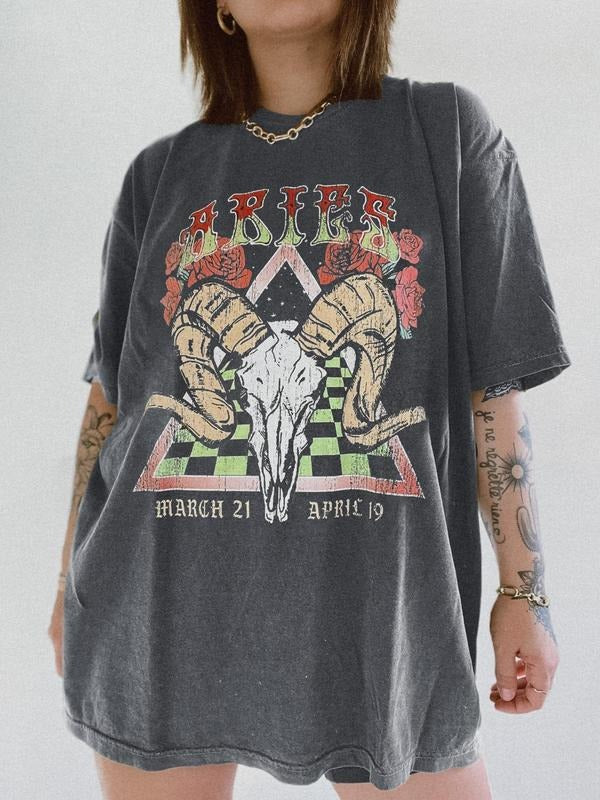 Women's Goat & Figure Print Round Neck Tee, Vintage Trendy Casual Short Sleeve T-shirt for Daily Wear, Ladies Summer Outfit, Top