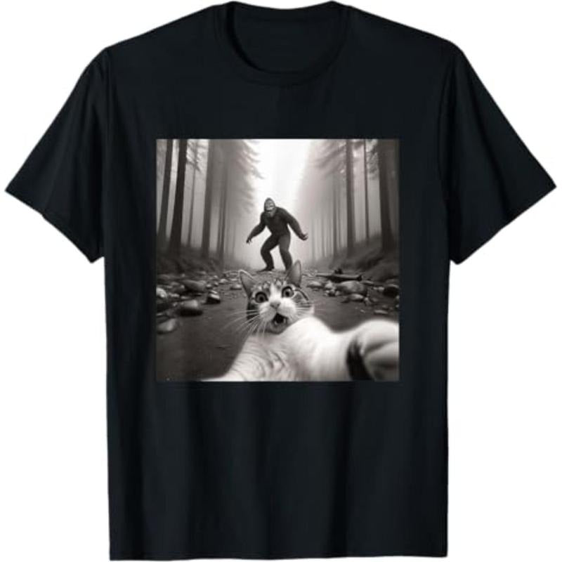 [100% Cotton] [100% Cotton] Funny Surprised Scared Cat Selfie With Sasquatsch Bigfoot T-Shirt Golf Gift T-Shirt For Men...