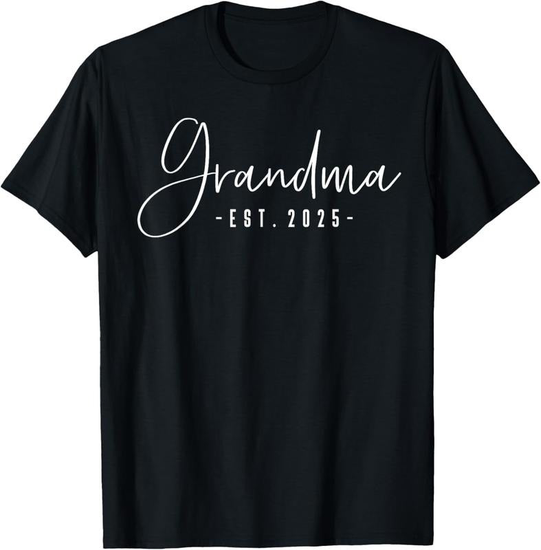 100% Cotton Grandma Est 2025 Grandma To Be Gifts New Grandma 2025 T-Shirt