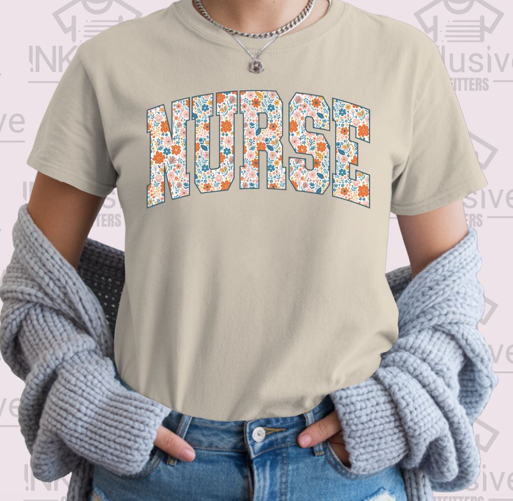 Boho Nurse Floral - T-Shirt Gildan Softstyle