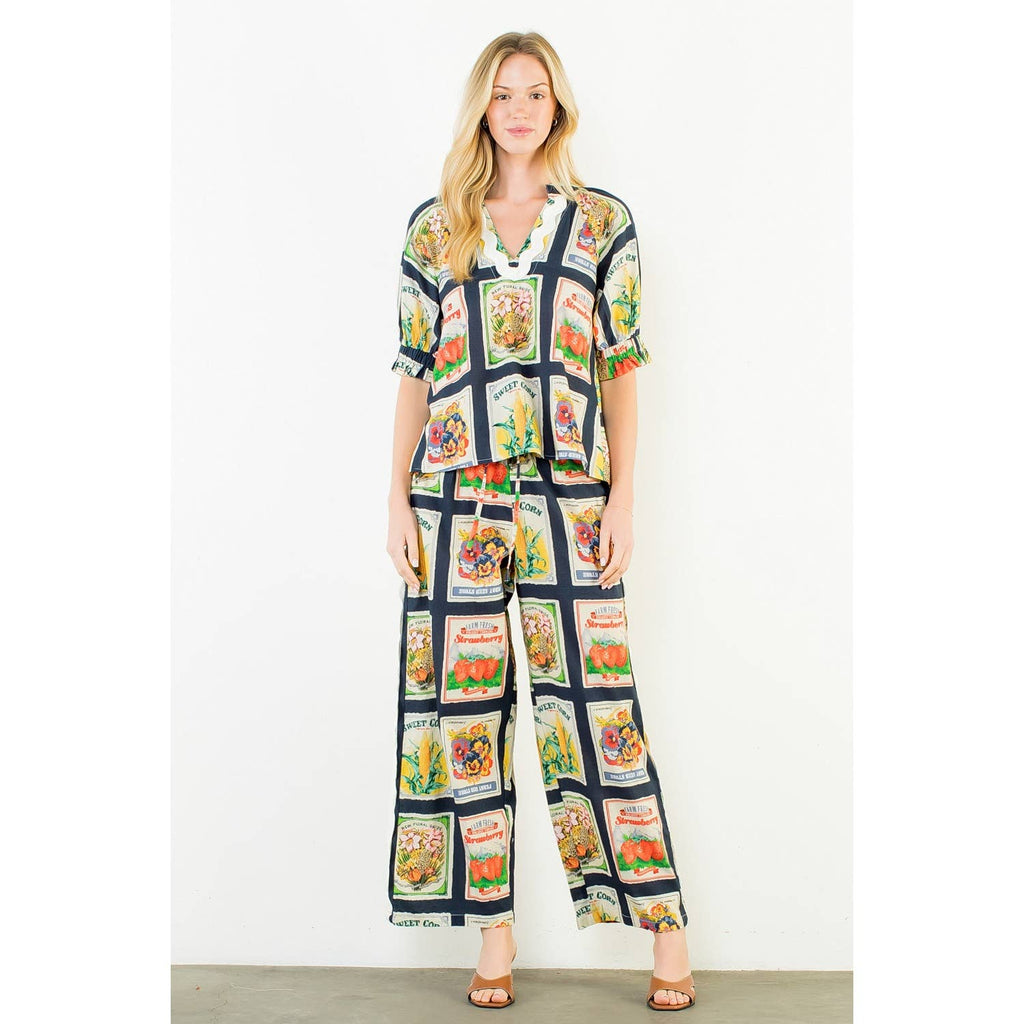 Short Sleeve Pattern Detail V-Neck Top