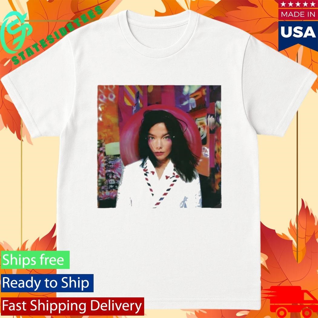 Anne Hathaway Björk Shirt