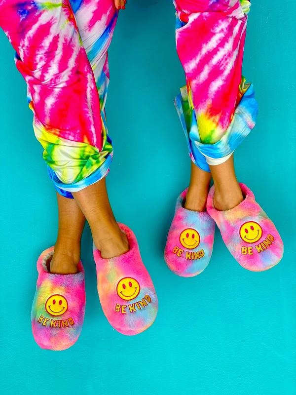 Be Kind Fuzzy Slippers T-Shirts, Hoodie, Sweatshirt | DripVista.com