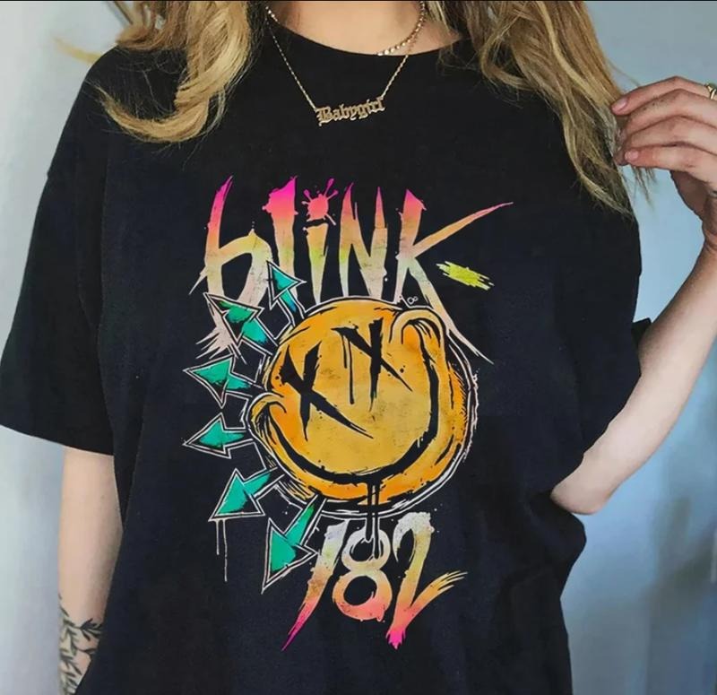 Blinkkkk Rock Shirt, Smile Face T-Shirt, Concert Shirt Cute Smile Shirt