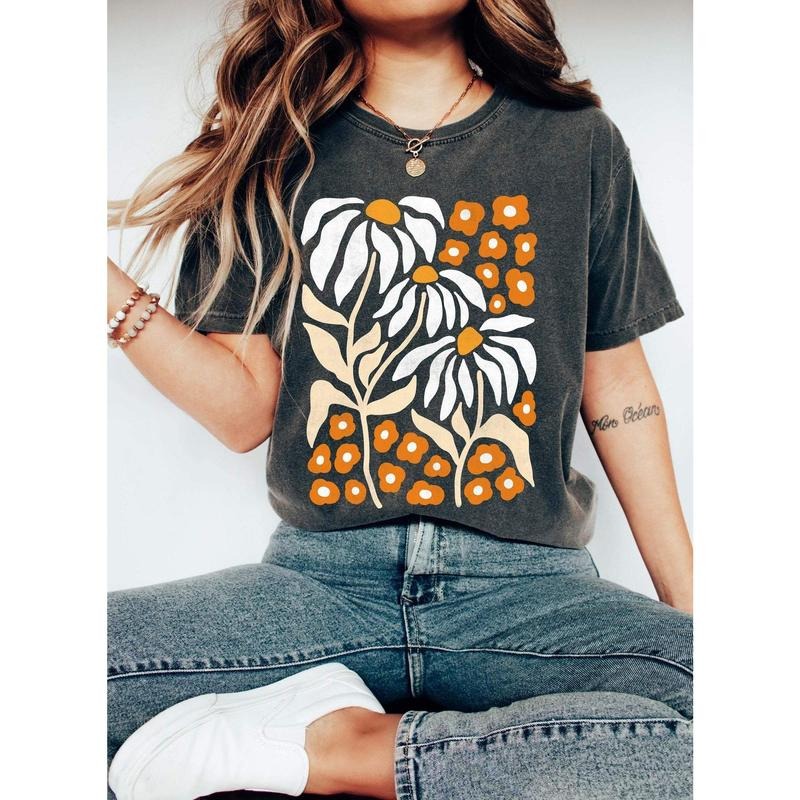 Boho Botanical Daisy Art Nouveau Floral T-Shirt