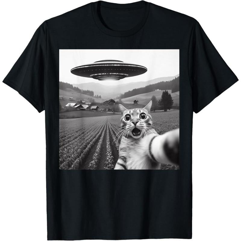 Cat Selfie With Alien UFO Funny Cat Gifts For Men Women Kid T-Shirt made in usa Hoodie, Sweatshirt | DripVista.com