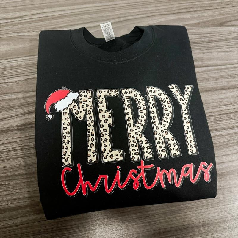Cheetah Merry Christmas Gildan Sweatshirt --- BLACK