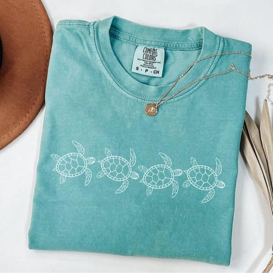 Comfort Colors Cute Sea Turtle T-Shirt, Sea Turtle Gift for Turtle Lover Sea Animal TShirt, Oversized Beach Tshirt Ocean Tee for Women Summer Vacation