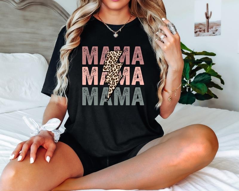 Comfort Colors Retro Mama Shirt, Leopard Mama Shirt, Mom Life Shirt,Motherhood Shirt, Cute Mom Shirt,Mothers Day Gift,Mama T-shirt