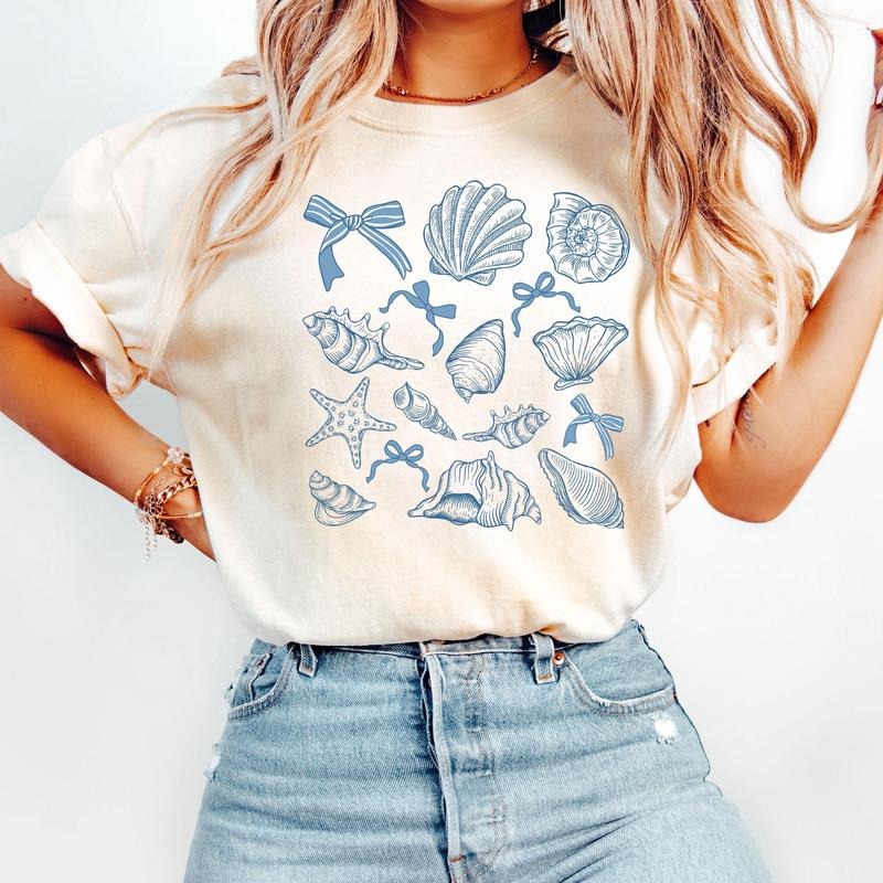 Comfort Colors SeaShell T-Shirt, Retro Summer Tee, Beach Coquette Bow Shirt, Coquette SeaShell Shirt Cotton Fabric