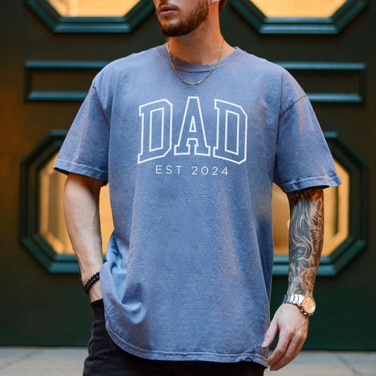 Custom Dad Shirt, Comfort Colors Dad Shirt, Dad Est 2024 Shirt, Gift for Dad, Cool Dad, Pregnancy Announcement, Father's Day, New Dad Gift Menswear Top Streetwear Tshirt Tropical Crewneck Classic Cotton