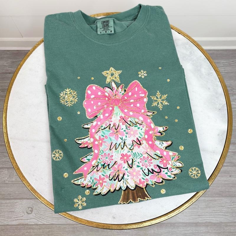 Darling Floral Christmas Tree Comfort Colors T-Shirt 'NLB'