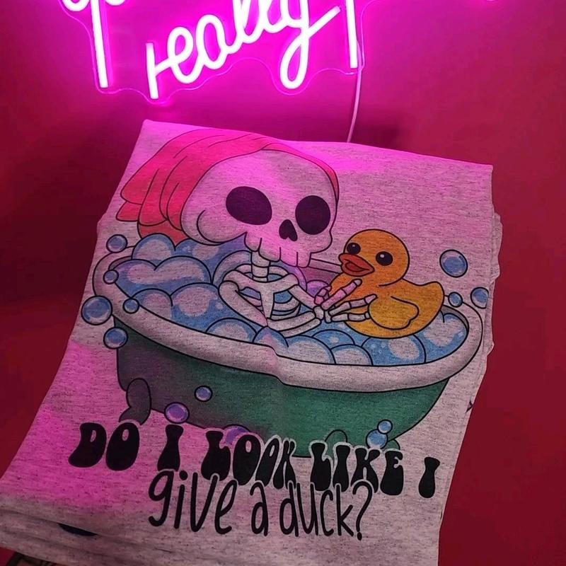 Do I look like I give a duck? Funny Graphic Tee Hoodie, Sweatshirt | DripVista.com