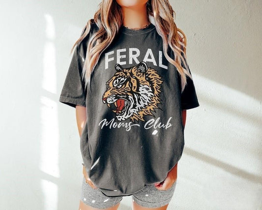 Feral Mom Tshirt Trendy 90s Oversized Shirt For Cool Mom, Mom Club Shirt, Funny Mothers Day Gift for Mom, Vintage Retro Shirt Top Womenswear
