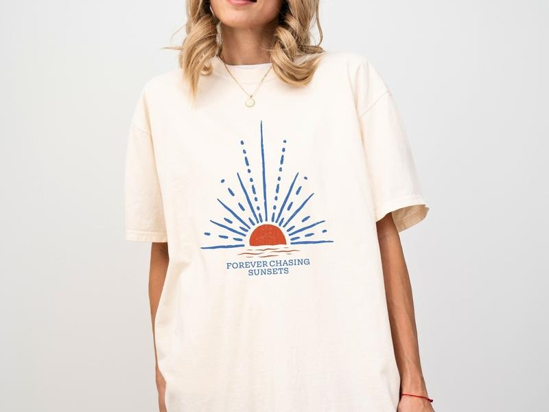 Forever Chasing Sunsets Graphic Tee Sunset Shirt Summer Shirt Beach Shirt Retro Sunset Sweatshirt Womens Shirts For Vacation Beach Tee