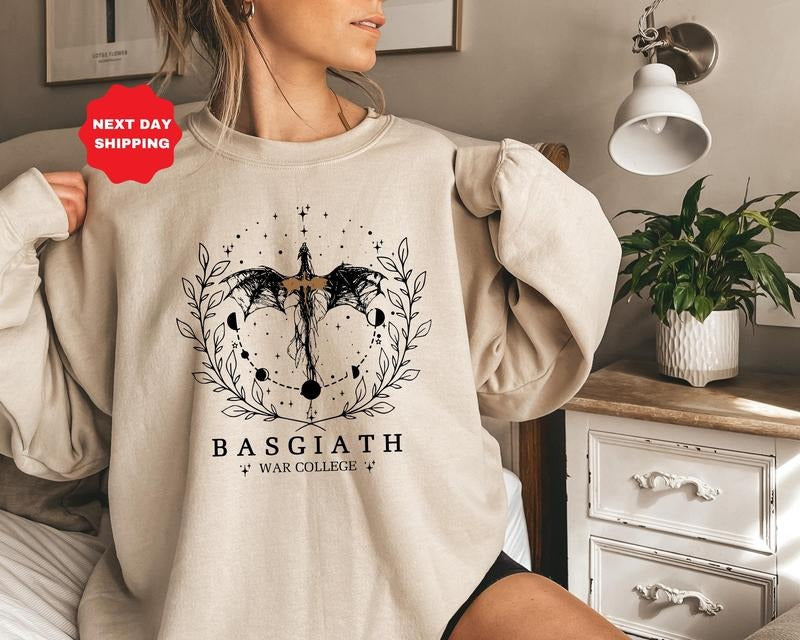 Fourth Wing Sweatshirt, Basgiath War College T-shirt, Dragon Rider, Violet Sorrengail, Xaden Riorson, Riders Quadrant