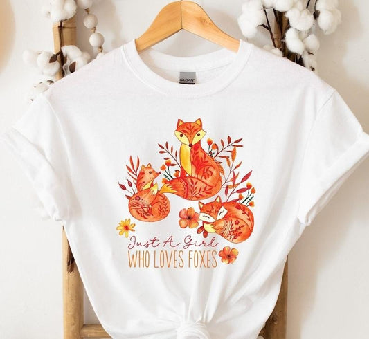 Fox T Shirt Hoodie Sweater, Cute Foxes Womens Shirt, Fox Lover Gift, Fox Aesthetic, Animal Lovers Cottagecore Shirt