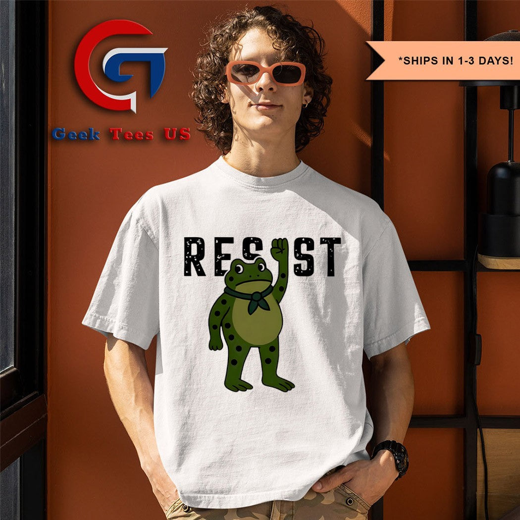 Frog stood up against Resist Portland shirt