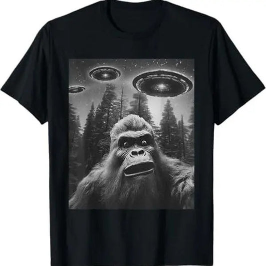 Funny Graphic Tee For Men Women Big.foot Sasquatch Alien UFO T-Shirt