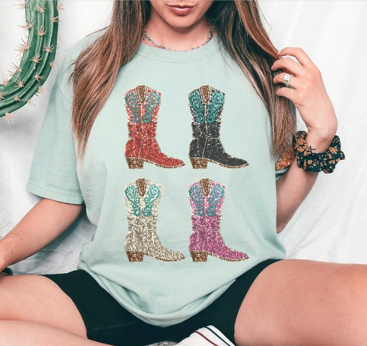 Glitter Faux Boots T-Shirt Country Cowgirl Tshirt Cowboy Boots Tee Cowgirl Boots T-Shirt Soft Print Tshirt Comfy Oversized Tee Sublimation Print T-Shirt Boho Retro Tshirt Cowgirl Throwback Tee Comfort Top Womenswear Comfortable
