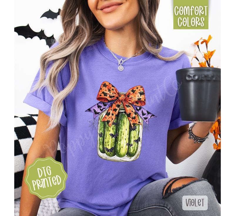Halloween Pickles Comfort Colors, Trendy Women's Fall Tshirt