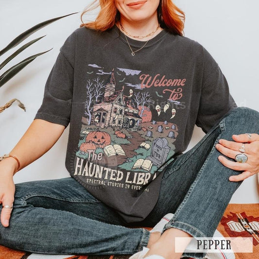 Haunted Library Comfort Colors Shirt for Book Lover Funny Halloween Librarian Graphic Tee Bookish Spooky Crewneck Reading Ghost T-Shirt T8CZA