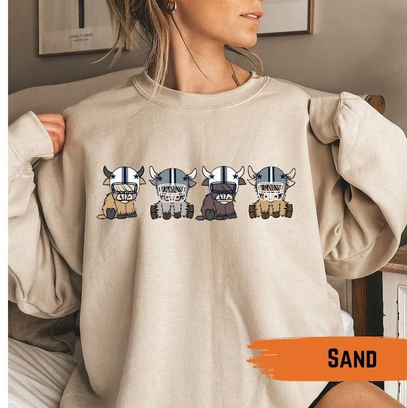 Highland Cow Football Crewneck, Dallas Highland Cow Football Sweatshirt, Cute Cow Sweater, Dallas Tx Sweatshirt T-Shirts,...