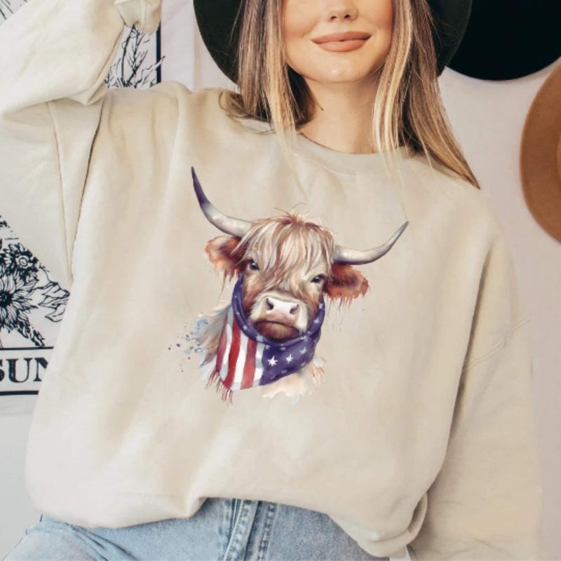 Highland Cow Sweatshirt, USA Flag, Patriotic Sweatshirt, 4th of July Sweatshirt, Country Western, Wild West Clothes, Farm...