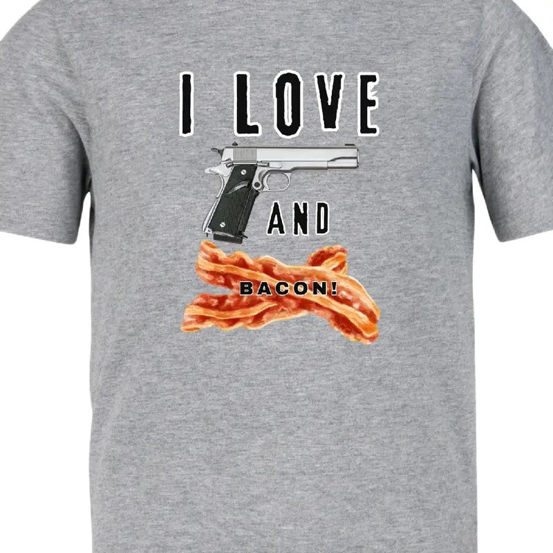 I Love guns and bacon. T-shirt Menswear Crewneck Casual men funny t shirt