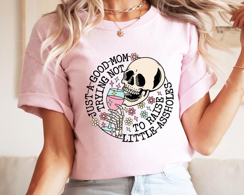 Just a Good Mom Trying Not To Raise Little "humans" Casual Unisex T-Shirt. Snarky Graphic Tee Perfect for Mom Raising Little Humans, Mother's Day Shirt