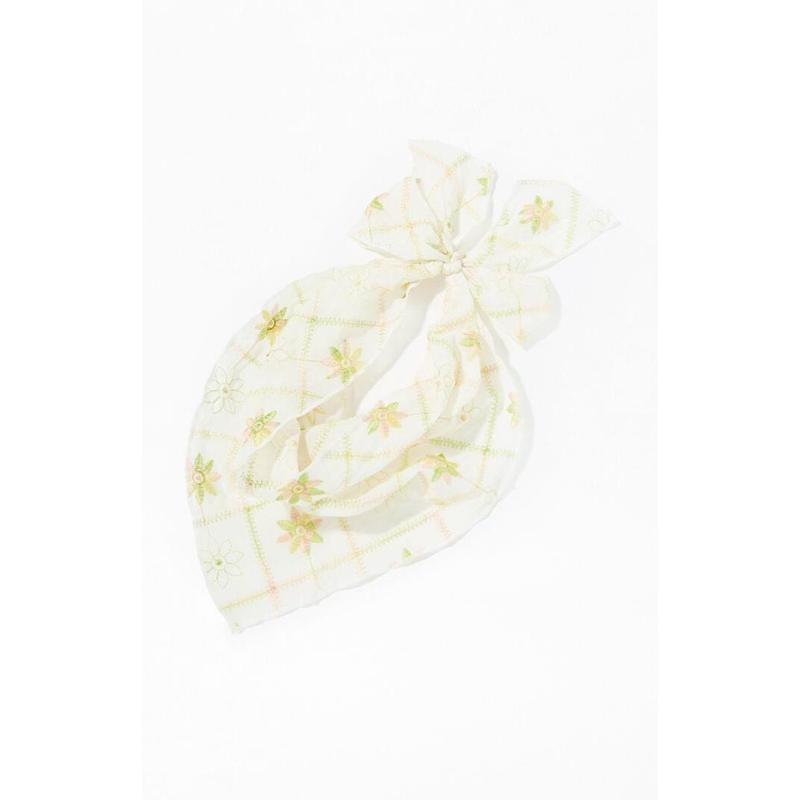 LA Hearts Women's Flower Embroidered Headscarf T-Shirts, Hoodie, Sweatshirt | DripVista.com