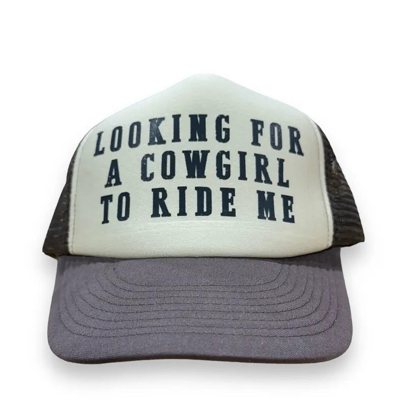 LOOKING FOR A COWGIRL TO RIDE ME HAT Custom Printed T-Shirts, Hoodie, Sweatshirt | DripVista.com