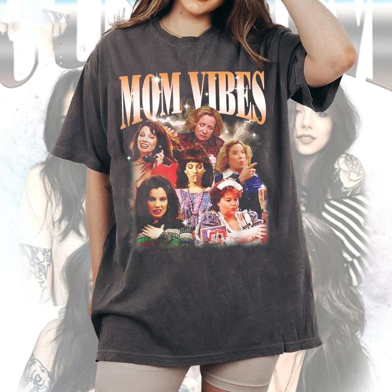 'MOM VIBES' Graphic T-Shirt - Comfortable, Casual Round Neck Tee for Women, Perfect Mother's Day Gift, Comfortable Tee