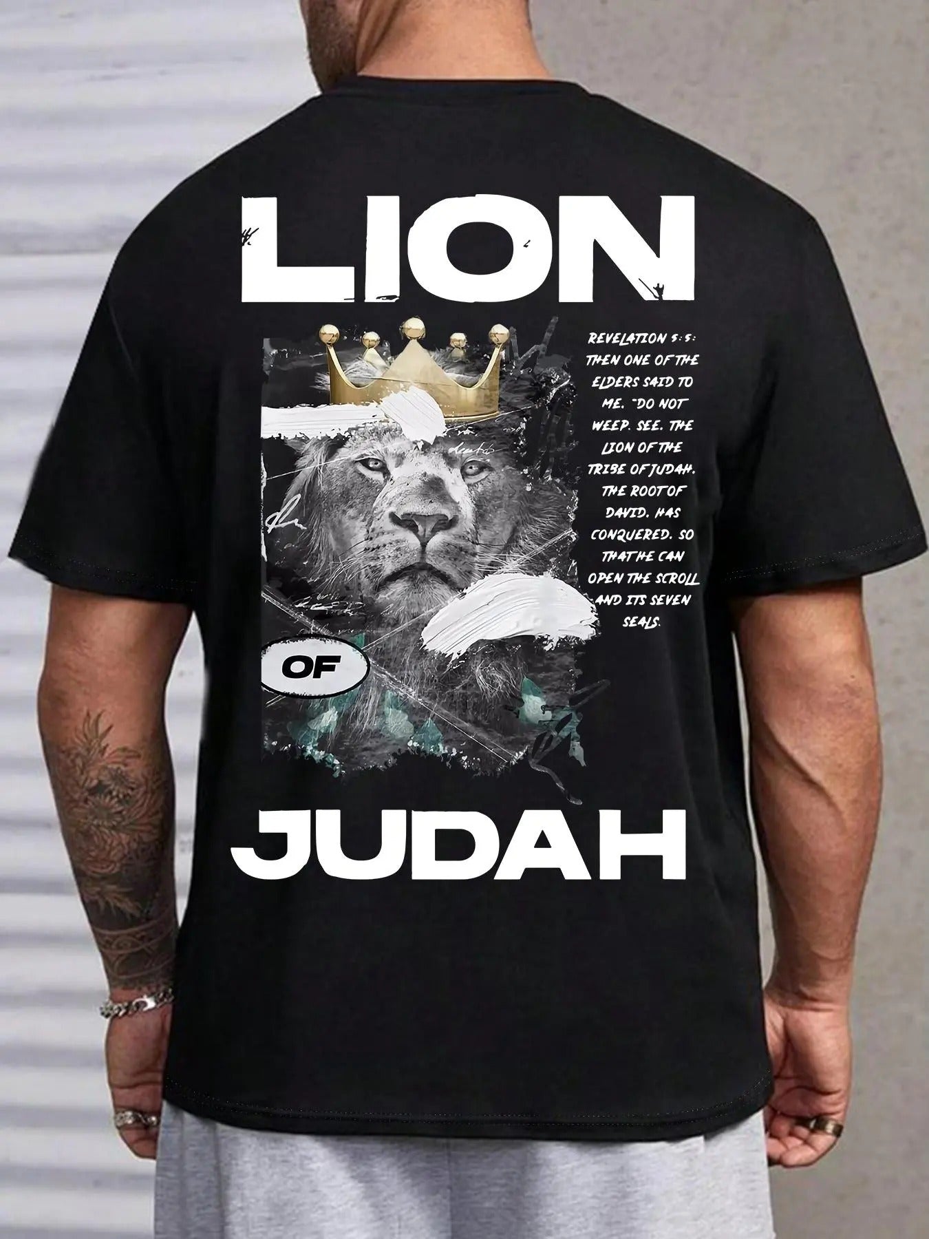 Men'WB shield Regular Fit Letter & Lion Print Round Neck Tee, Short Sleeve T-shirt for Men, Casual Comfy Knitting Top for...