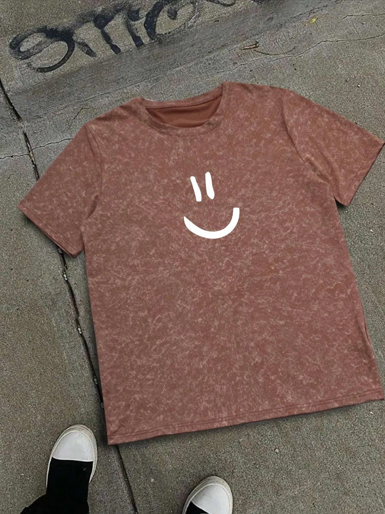 Men'WB shield Smile TNF Print Round Neck Tee, Regular Fit Casual Short Sleeve Crew Neck T-shirt for Summer, Fashion...