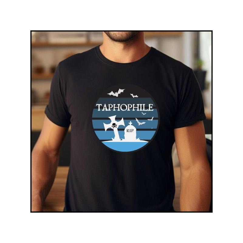 Men'WB shield Taphophile Graphic T-Shirt
