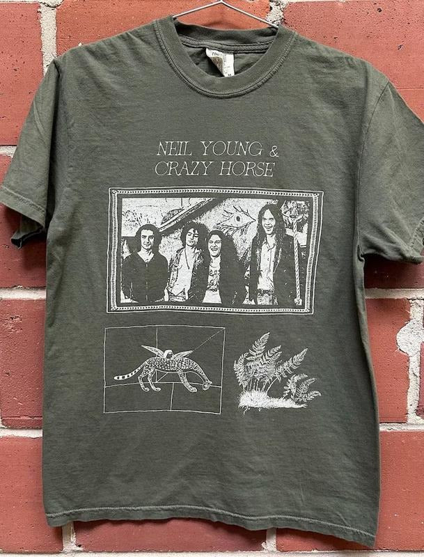 Neil Young fan art T-shirt Hoodie, Sweatshirt | DripVista.com
