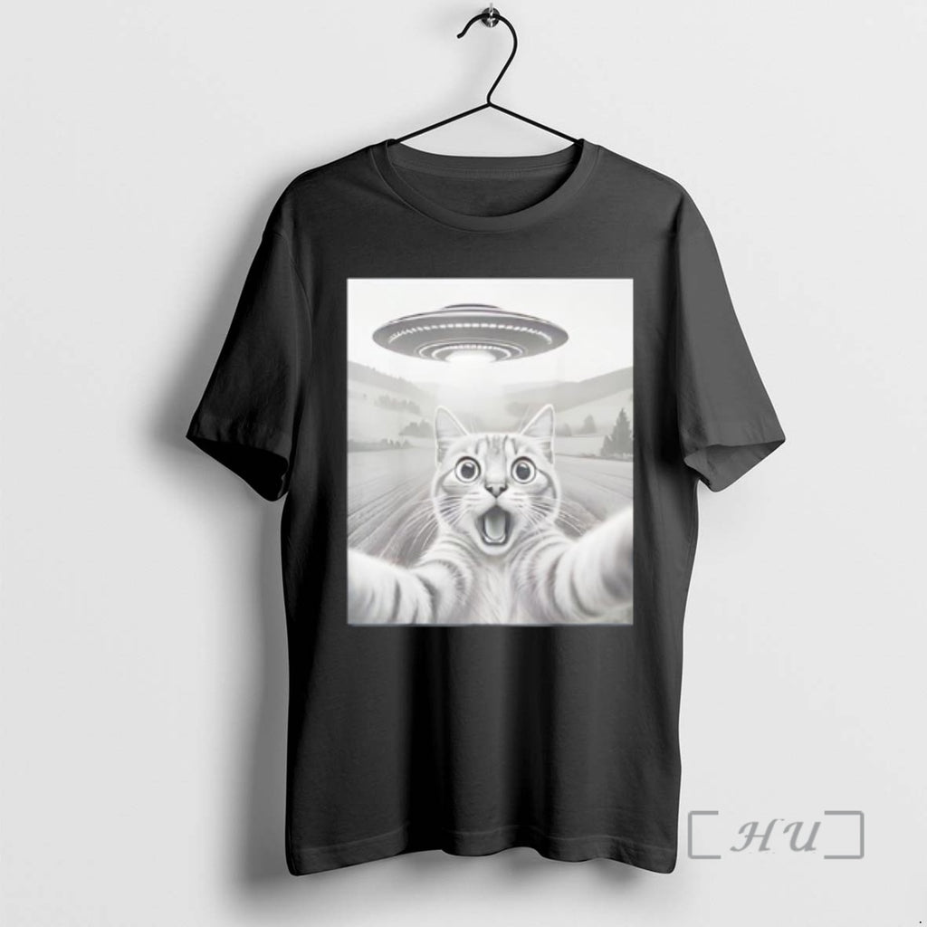 Officials Cat Selfie With Alien Ufo Funny Cat Gifts T-Shirts, Hoodie, Sweatshirt | DripVista.com
