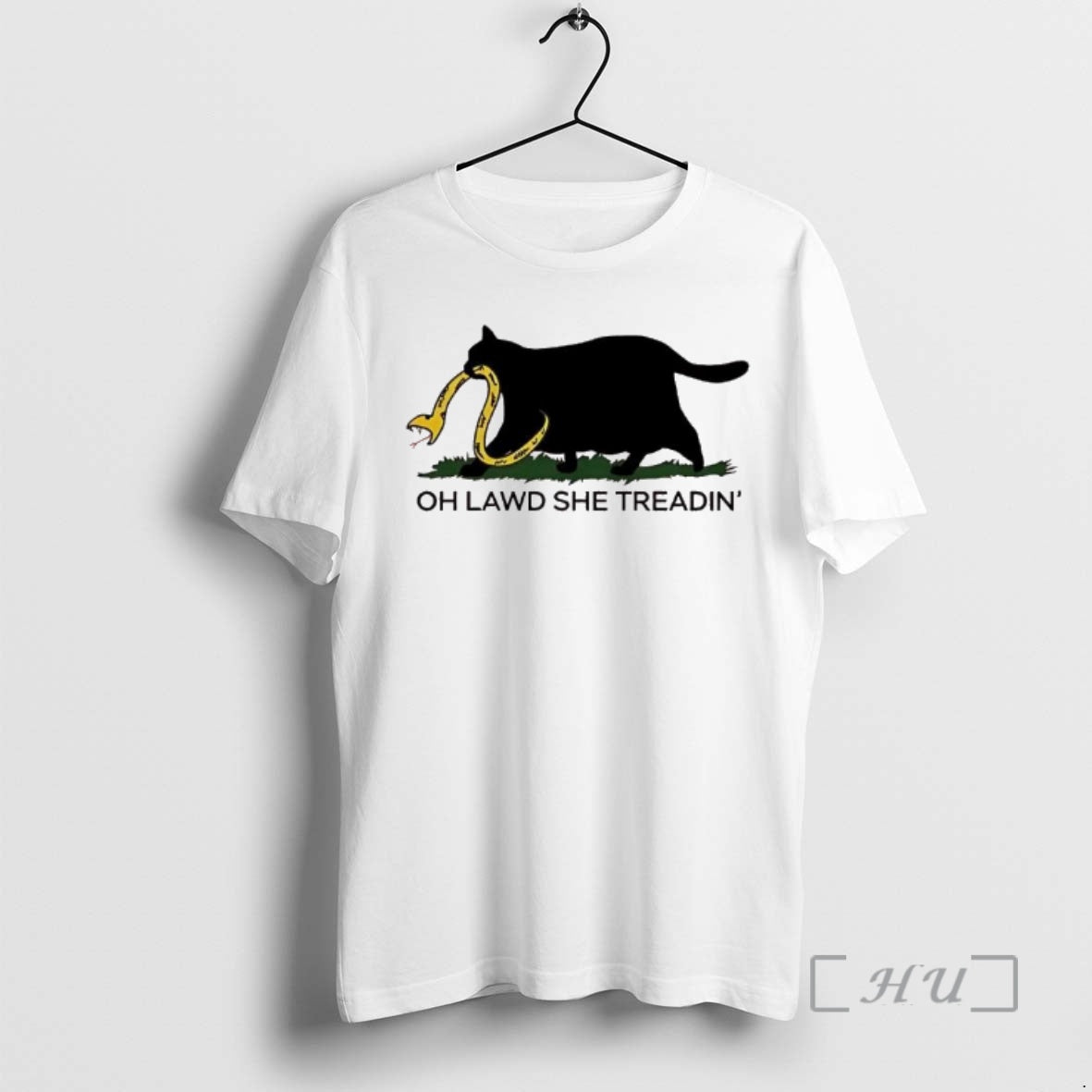 Officials Oh Lawd She Treadin Pink Car Magnets T-Shirts, Hoodie, Sweatshirt | DripVista.com