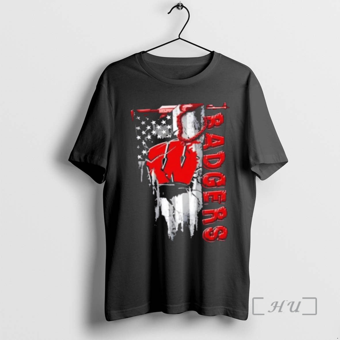 Officials Wisconsin Badgers Football Battle Shattered Usa Flag Rip Design T-Shirts, Hoodie, Sweatshirt | DripVista.com