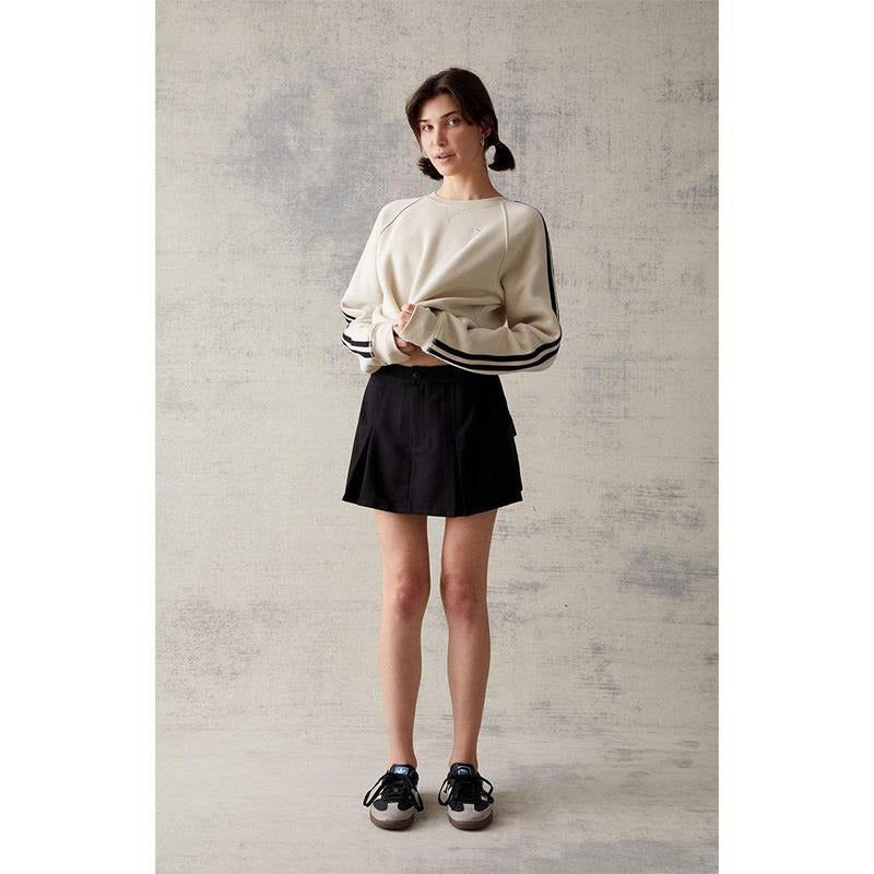 PacSun Women's Black Pleated Cargo Mini Skirt T-Shirts, Hoodie, Sweatshirt | DripVista.com